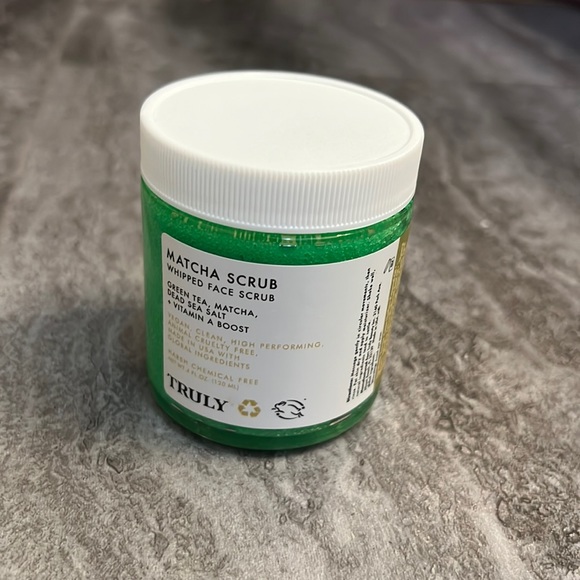 TRULY Other - Truly Matcha Scrub Whipped Face Scrub